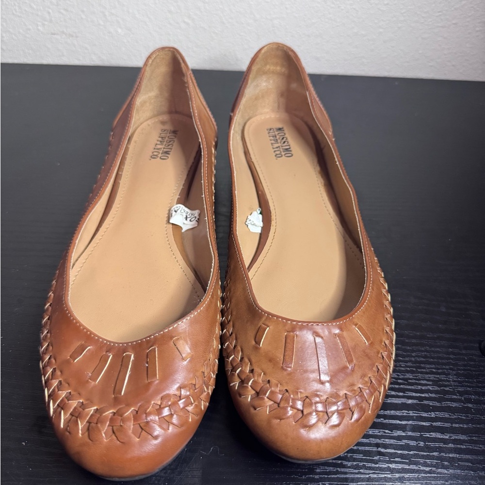 Massimo Supply Women's Brown Leather Flats